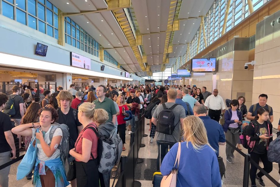 jam1e_sec's tweet image. U.S. air travelers face another day of delays and cancellations, with over 7,000 flights impacted Thursday amid severe weather affecting major airports nationwide. forbes.com/sites/antoniop…