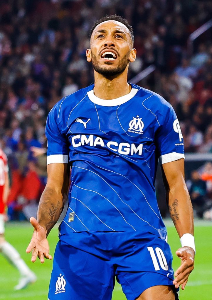 _BeFootball's tweet image. 🚨 𝗣𝗜𝗘𝗥𝗥𝗘-𝗘𝗠𝗘𝗥𝗜𝗖𝗞 𝗔𝗨𝗕𝗔𝗠𝗘𝗬𝗔𝗡𝗚 🇬🇦 𝗔̀ 𝗟&apos;𝗢𝗠, 𝗛𝗘𝗥𝗘 𝗪𝗘 𝗚𝗢 ! 💙🤍 

Contrat jusqu&apos;en 2027.

(@FabrizioRomano)