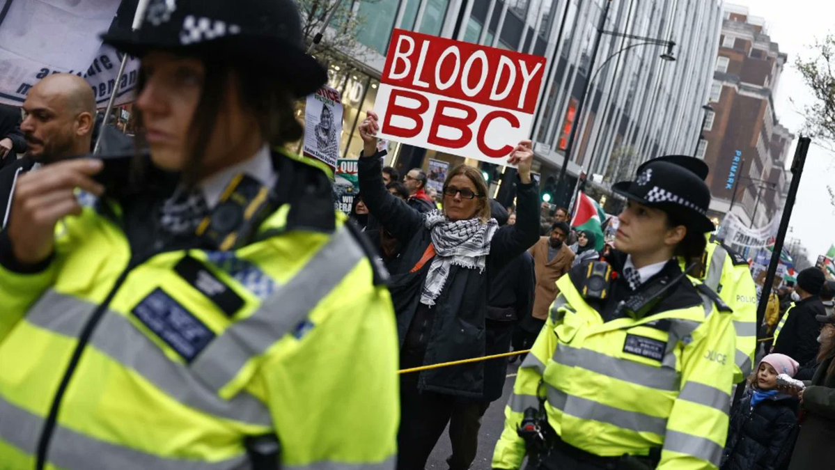 Jonathan_K_Cook's tweet image. The only significant finding against the BBC in this week's Johnston Review was on a single issue in its documentary on Gaza’s children, How to Survive a Warzone.
The film had not disclosed that its 13-year narrator was the son of an official in Gaza’s Hamas-run government.…