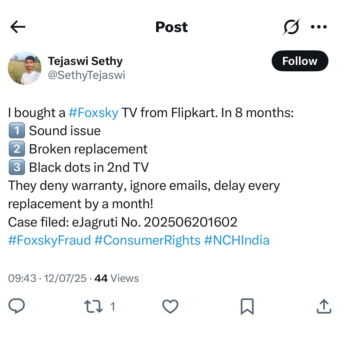 PoliticalKida's tweet photo. Rahul Gandhi visited a TV factory to praise China… but guess what?
The factory belongs to Foxsky, owned by Manish Bharadwaj, a family member of Congress’s Ghaziabad candidate Dolly Sharma!
So basically, Rahul Gandhi went to a Congress leader’s factory, promoted both China & that business.
Meanwhile, some reviews of that brand-