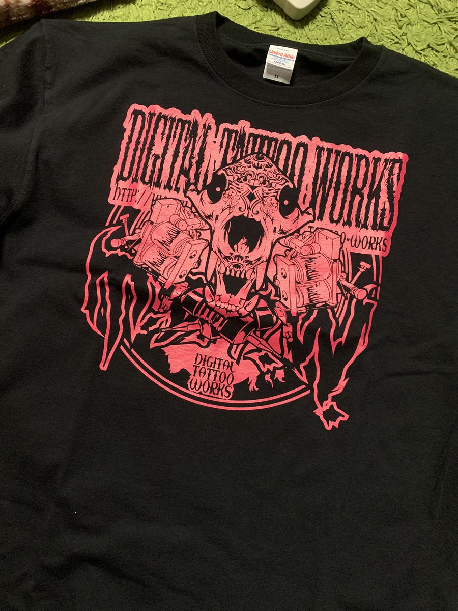 sick_zan's tweet image. 今回のデザフェスも持って行ってたTシャツがスッカラカンになったのと9月てづばもなくなったので今年も夏のTシャツ祭り(通販)やろうかとぉ!!
8月頭ぐらいに予定してまっす。
最近は過去のTシャツも持っていけてないんで気になってる方、是非ともどんぞ!!
#tribeskeletons
#digitaltattooworks