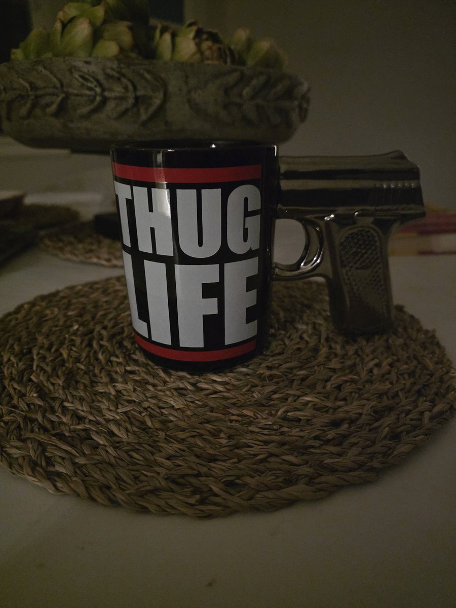UNDEFEATED_BRO's tweet image. Fortune favors the early risers. #undefeated