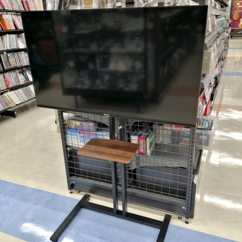 こんにちは！ハードオフ松阪です！

壁掛けスタンドについた状態の液晶テレビ買い取りいたしました❗
この夏、暑い日が続きますが、おうちで新しいテレビでスポーツ観戦。いかがですか？

＃ハードオフ
＃ハードオフ松阪
＃パワーセンタ松阪
＃ハドフ
＃液晶テレビ