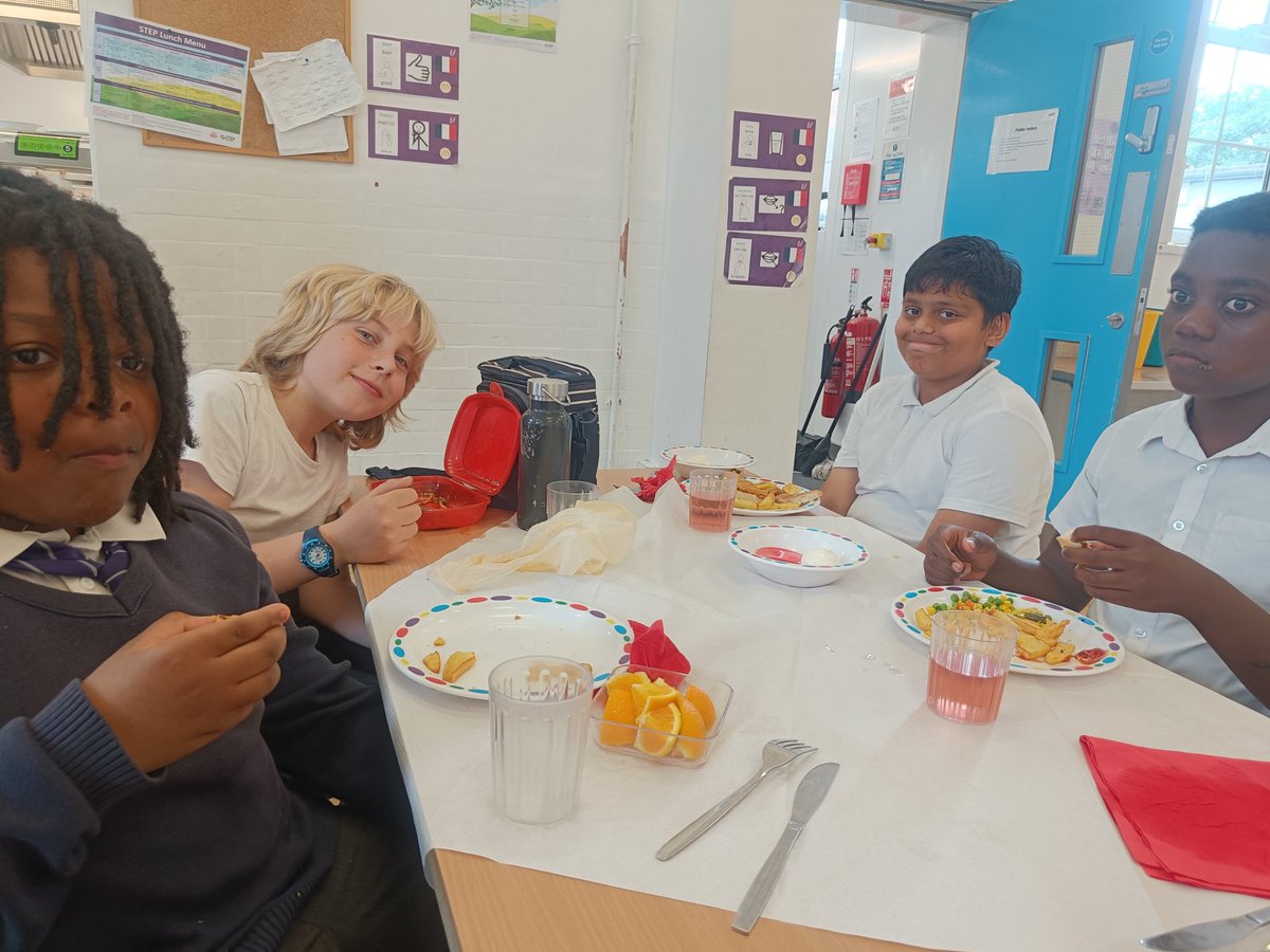 A wonderful afternoon was spent in Benedict nostalgia at the Year 6 Leaver's Lunch. 🍔♥️🍔♥️