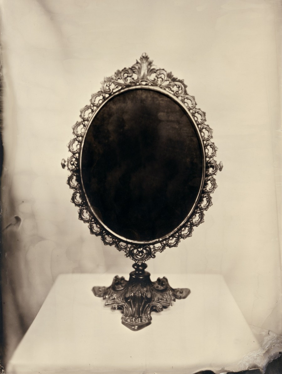 BayanHedonist's tweet image. "Black Mirror" by รric Antoine