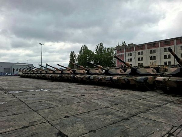 Tendar's tweet image. Australia has dispatched the first batch of donated M1A1 Abrams MBT to Ukraine. The entire package comprises of 49 vehicles.
Source: Australian Defense Ministry