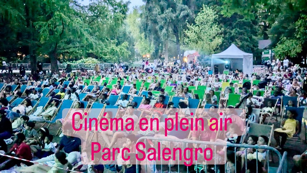 Dernière séance de cinéma en plein air avant les vacances, les clichois sont toujours au rendez-vous pour ces rencontres d’été inoubliables. #cinema #rutebeuf #clichy
