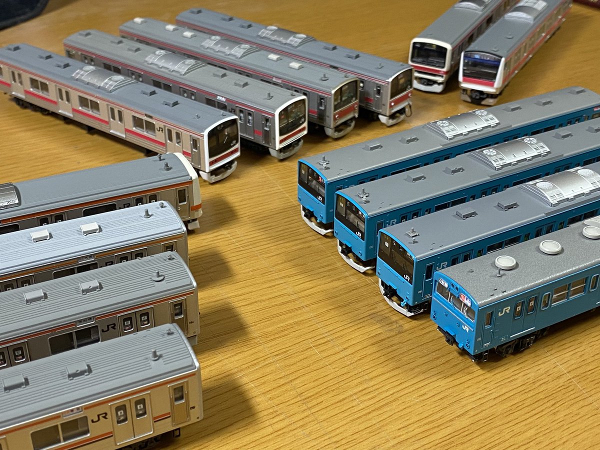 Keyo_Musa20GO's tweet image. なんとなーく京葉線にまつわる車両の模型を眺める土曜日の夜
すごく幸せ