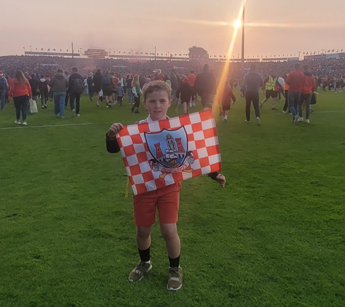 cnof83's tweet photo. This young fella is heading to his 1st SHC all ireland tomorrow! Brings a whole new level of excitement! Would be unreal to see his pic on the big screen in @CrokePark #fanwall #risingrebels @OfficialCorkGAA #corkvtipp https://t.co/fEQ8oJj4WG