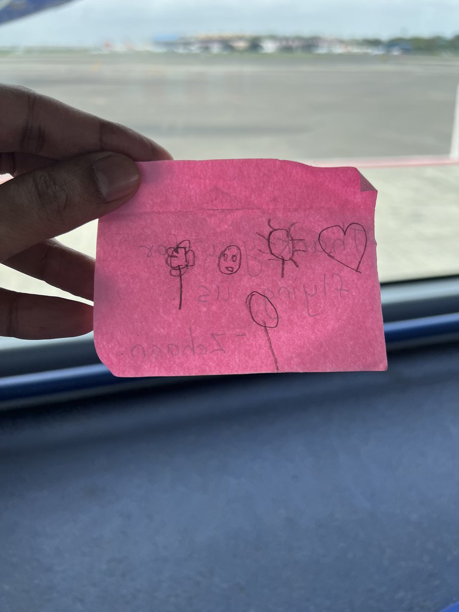 #WeAreAviation little passenger drew this and handed it to us  with a smile:

“Thank you for flying us.”

💌👩‍✈️👨‍✈️✈️