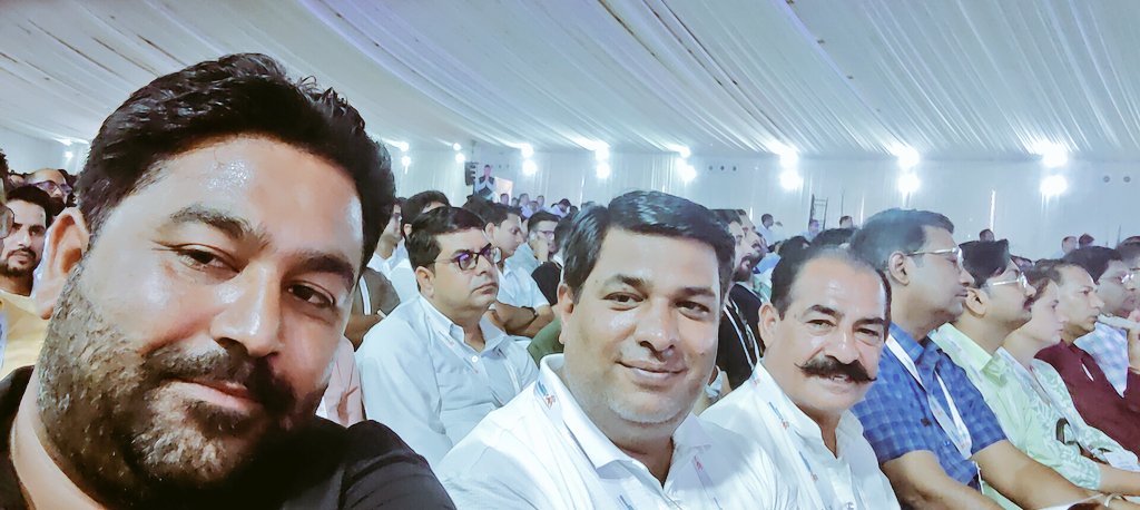 Rahul Bhatia (@rahulbhatiarb) on Twitter photo आज पूर्व भाजपा जिलाध्यक्ष श्री <a href="/sukhijagunjan/">Gunjan Sukhija</a> जी नेतृत्व में सभी कार्यकताओं को उत्तराखंड निवेश उत्सव रुद्रपुर में आज माननीय श्री <a href="/AmitShah/">Amit Shah</a> जी का मार्गदर्शन प्राप्त हुआ, देवभूमि के यशस्वी मुख्यमंत्री श्री <a href="/pushkardhami/">Pushkar Singh Dhami</a> जी का आशीर्वाद प्राप्त हुआ
#uttarakhandnuveshutsav आज पूर्व भाजपा जिलाध्यक्ष श्री <a href="/sukhijagunjan/">Gunjan Sukhija</a> जी नेतृत्व में सभी कार्यकताओं को उत्तराखंड निवेश उत्सव रुद्रपुर में आज माननीय श्री <a href="/AmitShah/">Amit Shah</a> जी का मार्गदर्शन प्राप्त हुआ, देवभूमि के यशस्वी मुख्यमंत्री श्री <a href="/pushkardhami/">Pushkar Singh Dhami</a> जी का आशीर्वाद प्राप्त हुआ
#uttarakhandnuveshutsav