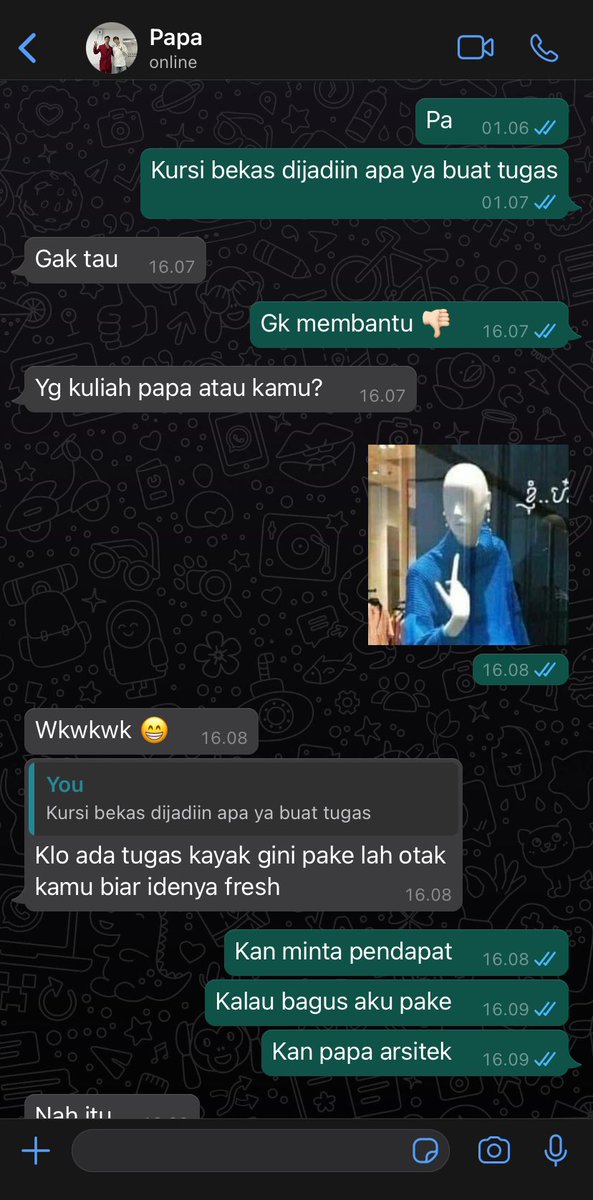 fairytalice's tweet photo. kayanya papa vin klo ditanyain tugas sama cio tipe yg santuy sambil ngebercandain gtu ya kalau cionya ga bisa"?? — Gak pernah di bantuin juga sih, tiap cio nanya dibalesnya kapan jadi keburu dikumpulin itu tugas https://t.co/fLNBnPskqy https://t.co/bqCm6QcRzx