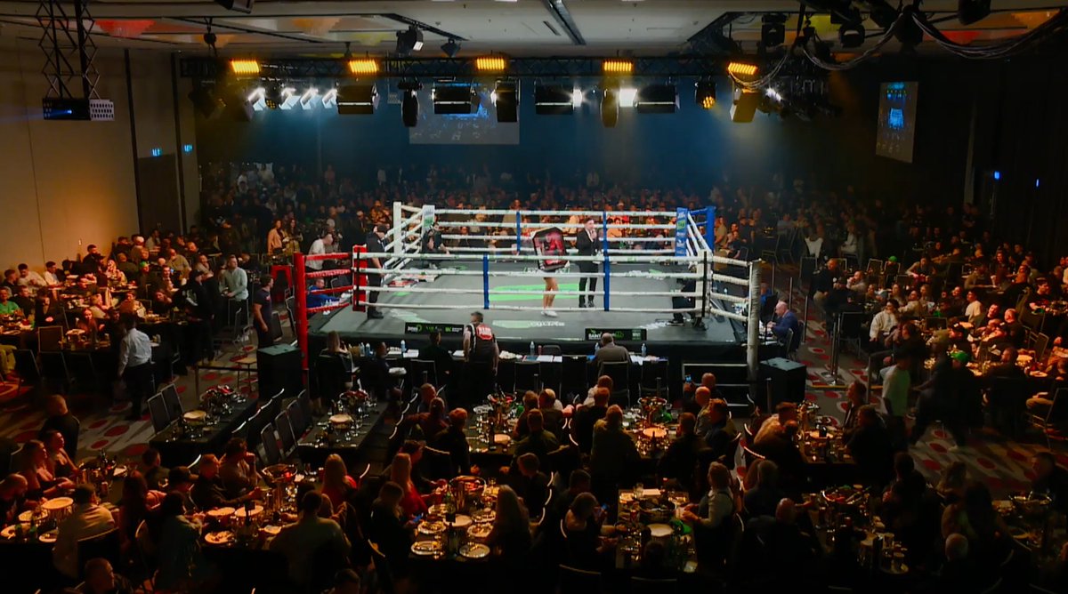 It's been awhile for me, but I'm excited to be covering a solid show from Albert Park 🇦🇺 today.  And, before we start the pro portion of the show, they are doing exactly what we all love.  Tap in.