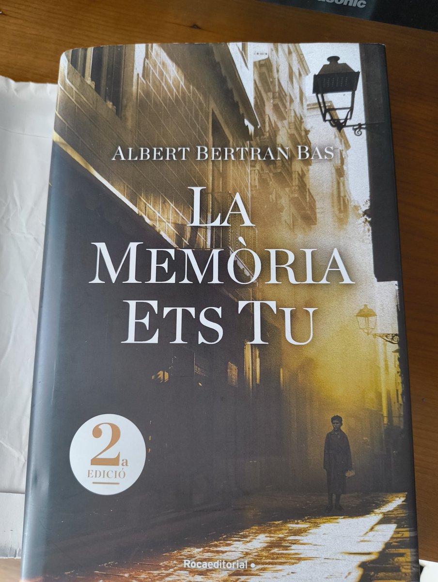 MerceEspuny's tweet image. Recomano aquesta lectura. L@albertbertran en sap un niu!