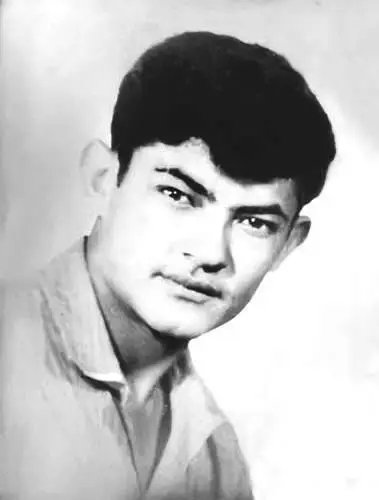 aRamón López Peña, joven combatiente de la Brigada de la Frontera, quien fue asesinado un día como hoy del año 1964. Su valentía seguirá siendo ejemplo para las futuras generaciones.  #CubaViveEnSuHistoria 
<a href="/CubaMined/">MINED</a> 
<a href="/CamagueyDPE/">DPE Camagüey</a> 
<a href="/DireccionSierra/">Dirección General de Educación Sierra de Cubitas</a>