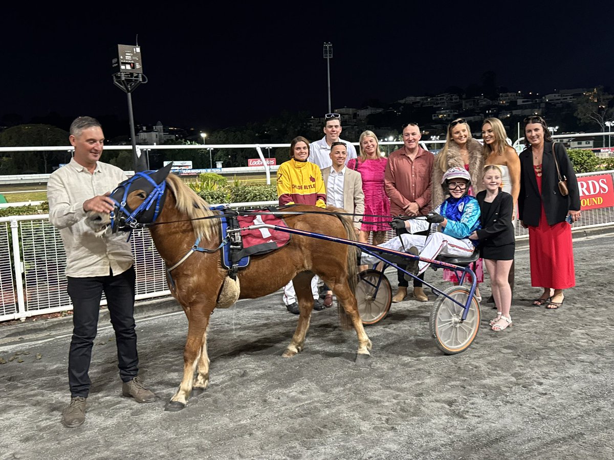 WHAT A MOMENT! 🏆
Victorian Pony Trots star Annabelle Stanley has taken out the Inter Dominion for the ponies tonight at Albion Park! 👏🐴