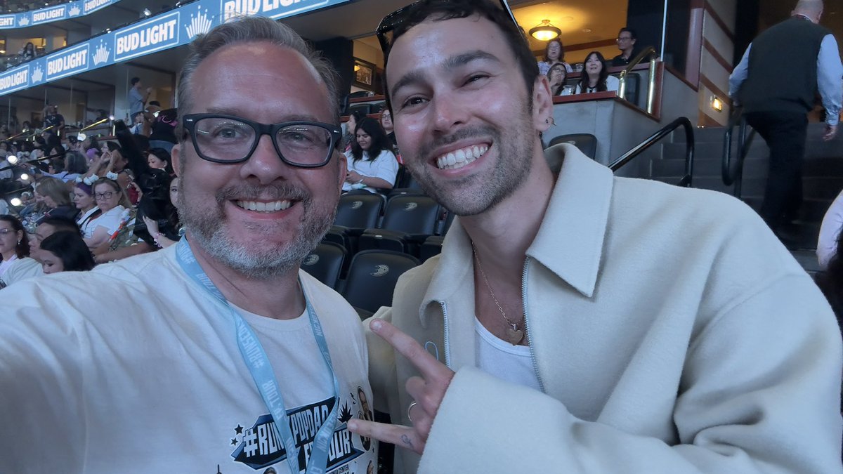 KPOPDAD💜💜💜 tweet media