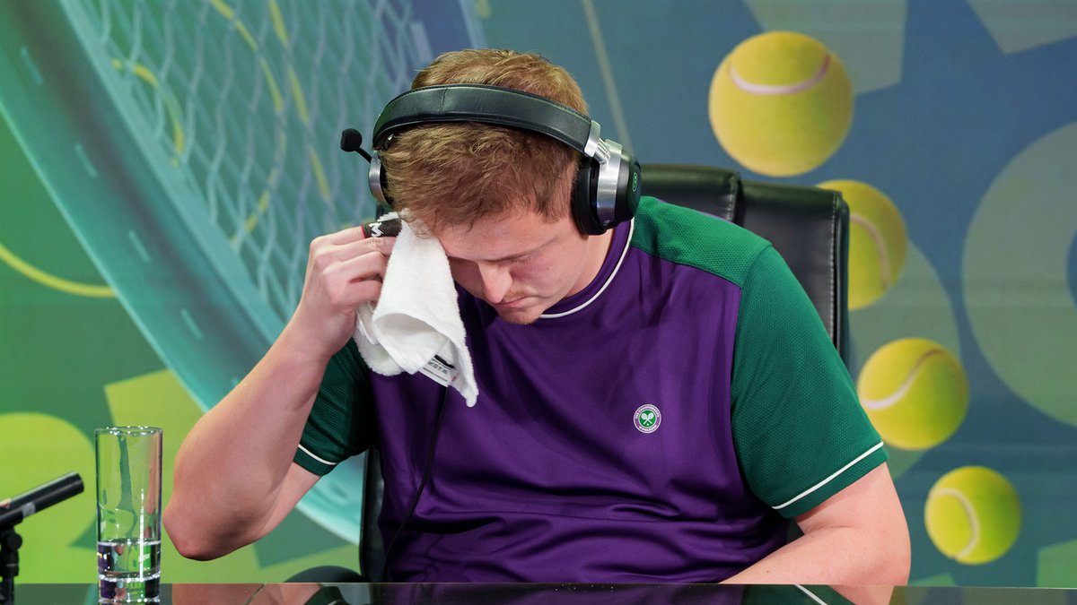 Wimbledon's tweet image. An incredible first day of Wimbledon eChamps action, presented by American Express 🎮
Tune in for Day 2 LIVE on our Twitch, Tik Tok and YouTube 📺