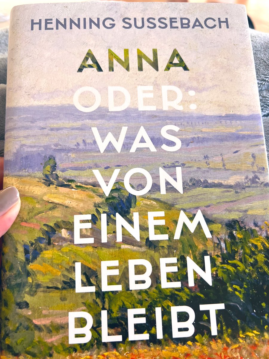 ClaudiaSalowski's tweet image. So, bin seit 5 auf, war schon Einkaufen und hab Sport gemacht, davor und danach gefrühstückt, jetzt geht‘s mit Anna aufs Sofa.
Erster Satz: „Jeder Mensch stirbt zweimal.
@hsussebach 🙏🏻