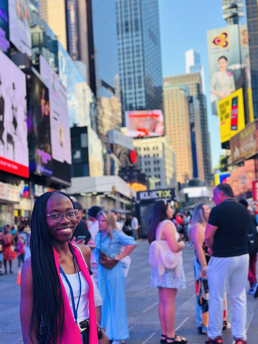 Perfection is just procrastination wearing a nice outfit. You’re not refining, you’re avoiding. There's not such thing as a "perfect decision". Send it. Learn from it. Level it up later.
#BoldStrongCourageous