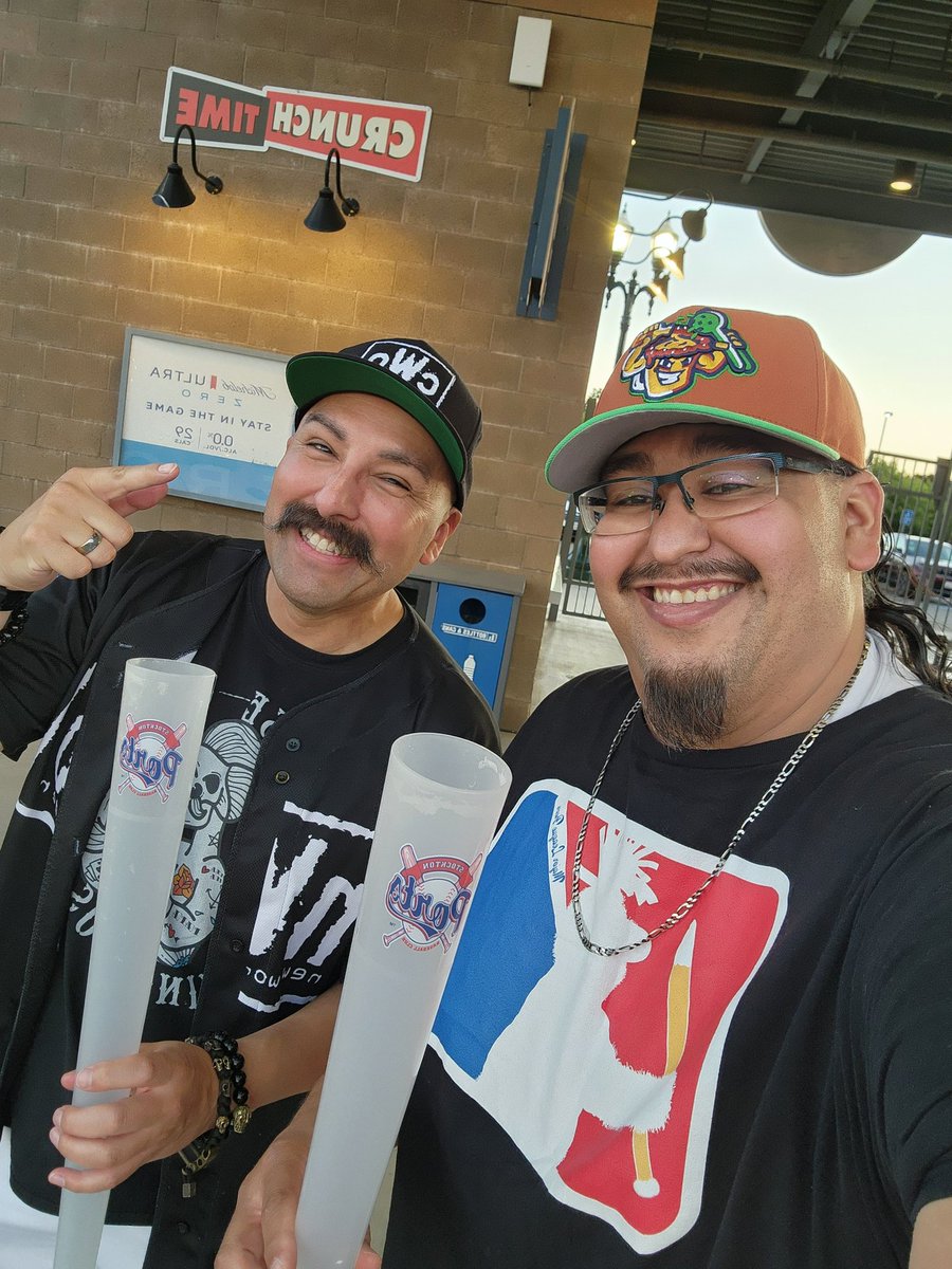JDawgOakAs72's tweet image. #BeerBatFriday with the @stocktonports was fantastic
No better way than spending #NationalBeerBatDay with friends watching the #CheladasDeStockton win
@TheBeverageBat