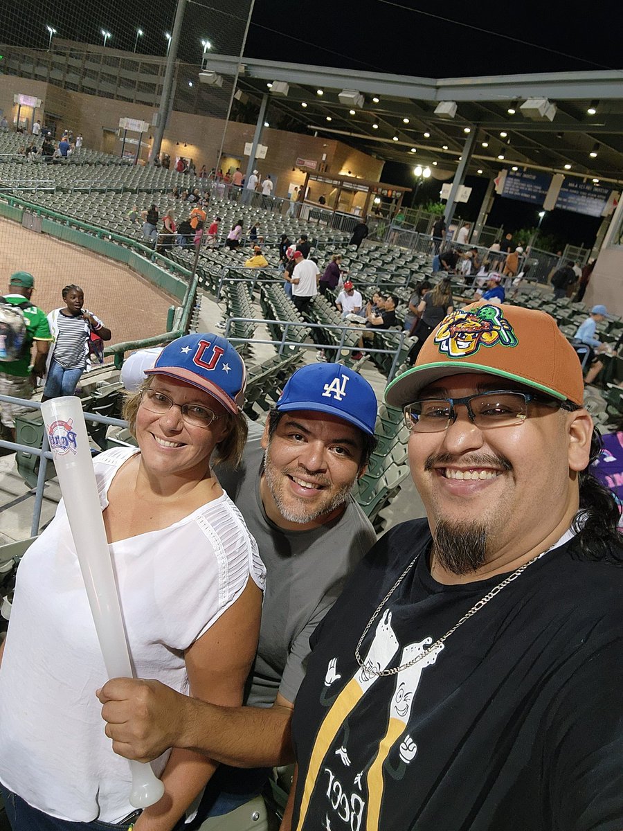 JDawgOakAs72's tweet image. #BeerBatFriday with the @stocktonports was fantastic
No better way than spending #NationalBeerBatDay with friends watching the #CheladasDeStockton win
@TheBeverageBat