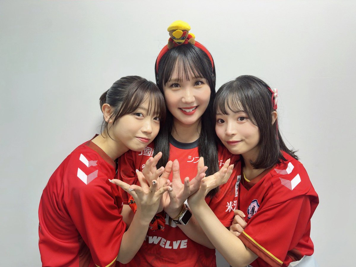 TATSUMIMIKURU's tweet image. #ラブライブ !蓮ノ空女学院スクールアイドルクラブとのコラボ試合🪷🪷
試合前 ツエスタトークショーありがとうございました🎤🏟🥰
ツエサポの皆さんも、
蓮ノ空のことすきすきクラブの皆さんも
一緒に応援🤝⚽️
勝ちましょう〜🚩🔥🔥🔥
#蓮ノ空 #ほくりくアイドル部
#zweigen #lovelive