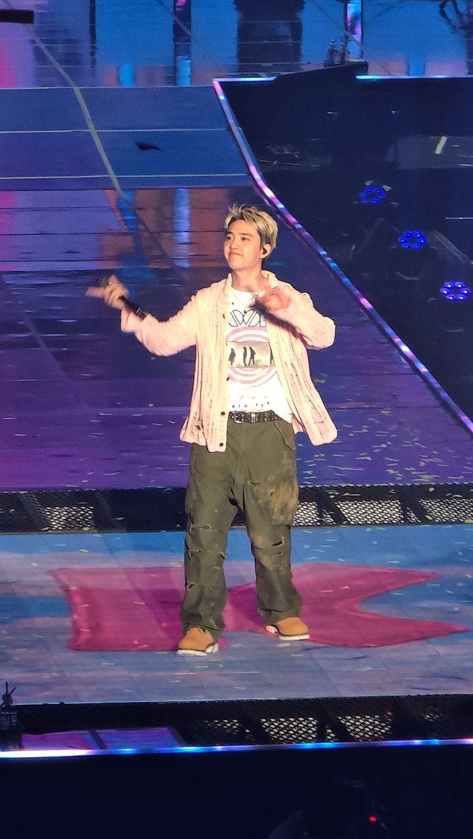 📷 250719 #DohKyungsoo @ 2025 Asia Concert Tour <DO It!> In Seoul Day 1 – 🤏🏻🤏🏻🥹

© Silhouette_Vee

#DOitinSeoul_Day1
#도경수_서울첫콘_DOit 
#ASIACONCERT_DOit
<a href="/companysoosoo_/">Company Soosoo</a>