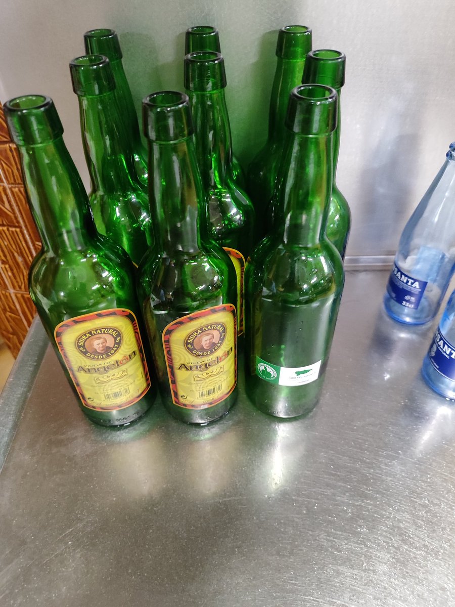 Jesús Busto (@txusbusto) on Twitter photo Sidrería el Chaflán 😋😋😋😋 espectacular trato de la <a href="/sidraangelon/">Sidra Viuda Angelón</a> y G. Costales del llagar Frutos, las dos muy buenas... Sidrería el Chaflán 😋😋😋😋 espectacular trato de la <a href="/sidraangelon/">Sidra Viuda Angelón</a> y G. Costales del llagar Frutos, las dos muy buenas...