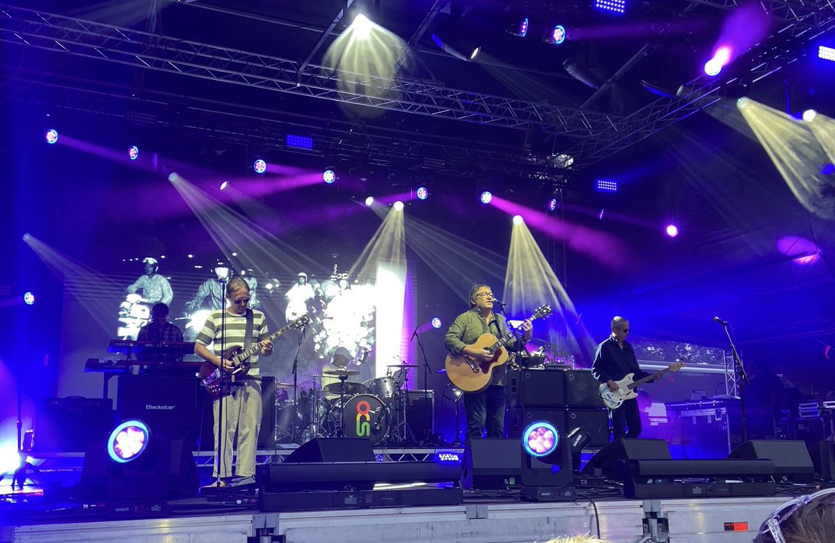 darrel_bryant's tweet image. Great evening at #HitchinPriory watching the brilliant @OCSmusic with @philgreeen