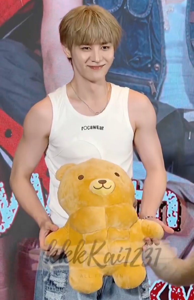 KUN WITH HIS TWIN 😭😭😭