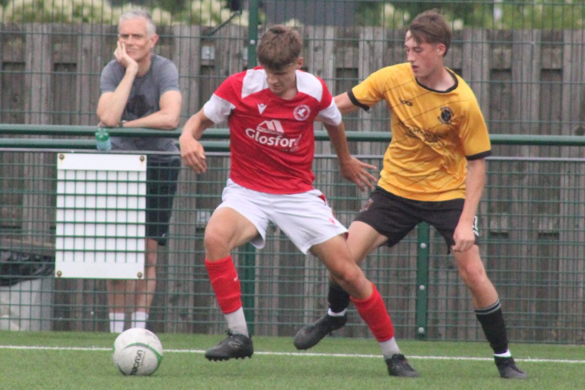 Barcud-Coch Photography (@barcudcochphoto) on Twitter photo Action from the 1-1 draw between <a href="/HerefordPegDev/">Hereford Pegasus Development</a> and <a href="/BuilthWellsFC/">Builth Wells FC</a> in last night's pre-season friendly at the KGD Stadium.
🔗 facebook.com/share/p/1AoqxF…
<a href="/bengoddard_HT/">Ben Goddard</a> <a href="/BnRExpress/">Brecon & Radnor Express</a> <a href="/CTSport/">County Times Sport</a> <a href="/HerefordshireFA/">Herefordshire FA</a> <a href="/CentralWalesFA/">Central Wales FA</a> <a href="/HerefordshireFL/">Herefordshire Football League</a> <a href="/ArdalNorthern/">Lock Stock Ardal Northern Leagues</a> <a href="/CollinsWFM/">David Collins</a> <a href="/bbchwsport/">BBC HW Sport</a> Action from the 1-1 draw between <a href="/HerefordPegDev/">Hereford Pegasus Development</a> and <a href="/BuilthWellsFC/">Builth Wells FC</a> in last night's pre-season friendly at the KGD Stadium.
🔗 facebook.com/share/p/1AoqxF…
<a href="/bengoddard_HT/">Ben Goddard</a> <a href="/BnRExpress/">Brecon & Radnor Express</a> <a href="/CTSport/">County Times Sport</a> <a href="/HerefordshireFA/">Herefordshire FA</a> <a href="/CentralWalesFA/">Central Wales FA</a> <a href="/HerefordshireFL/">Herefordshire Football League</a> <a href="/ArdalNorthern/">Lock Stock Ardal Northern Leagues</a> <a href="/CollinsWFM/">David Collins</a> <a href="/bbchwsport/">BBC HW Sport</a>