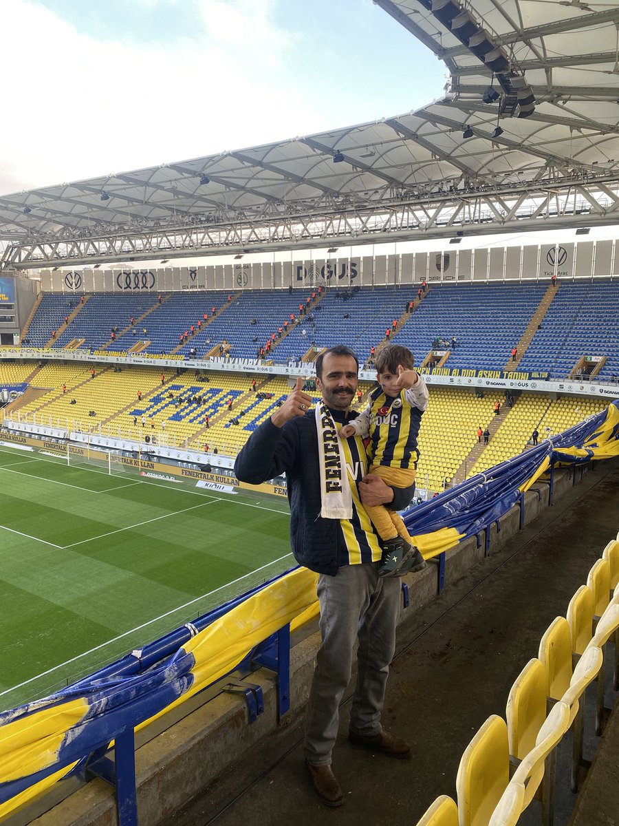Öyle bir sevgi ki tarif edilmez...
19.07 Dünya Fenerbahçeliler Günümüz kutlu olsun. 💛💙