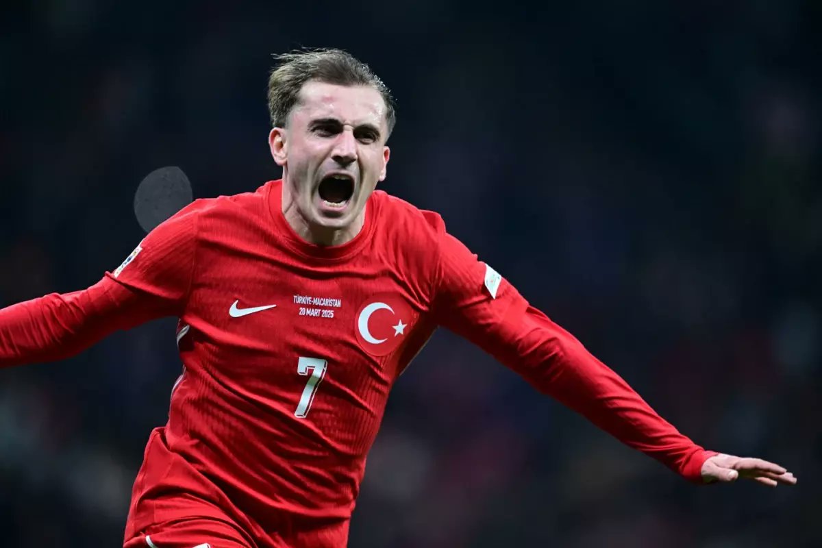 🔥 Kerem Aktürkoğlu Milan yolunda mı?
İtalyan devi 20 milyon euroyu gözden çıkardı, transfer iddiası gündeme bomba gibi düştü! 🇮🇹⚽ #KeremAktürkoğlu #Milan #TransferGündemi