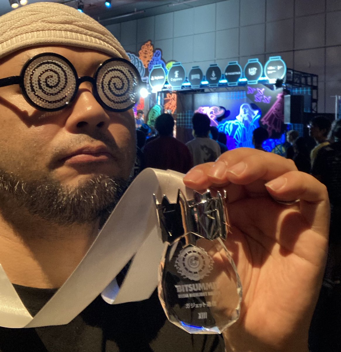 ikeda_tom's tweet image. BitSummit the 13th で賞いただきました🎖️
メディアハイライトアワード ガジェット通信賞で 愛よさらば! Campfire 応援お願いします🙇 camp-fire.jp/projects/84893…