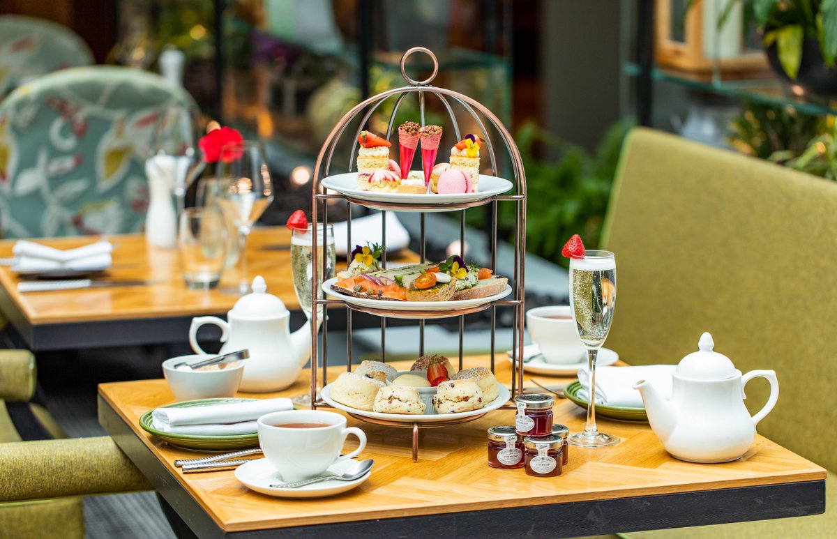 Hyatt Regency Birmingham Hotel (@hyattbham) on Twitter photo π₯ GRADUATION OFFER π₯ 
Book an Afternoon Tea for at least 4 and receive a complimentary bottle of Prosecco to celebrate in style.
ποΈ From 20th July to 30th July.
π Register your interest: spr.ly/6012fBRU8 π₯ GRADUATION OFFER π₯ 
Book an Afternoon Tea for at least 4 and receive a complimentary bottle of Prosecco to celebrate in style.
ποΈ From 20th July to 30th July.
π Register your interest: spr.ly/6012fBRU8