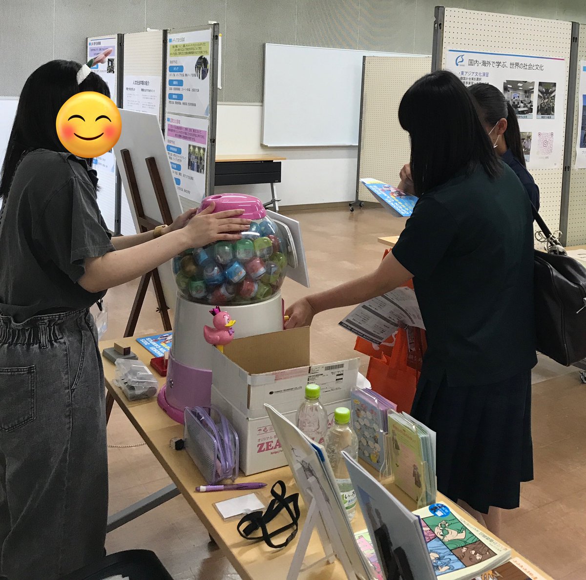 bunka_renov's tweet photo. 本日7/19（土）のオープンキャンパスにご来場いただき、ありがとうございました！次回は8/2（土）です。『文花ちゃん通信』3号を刊行予定です。 https://t.co/9tpiS2C5zy