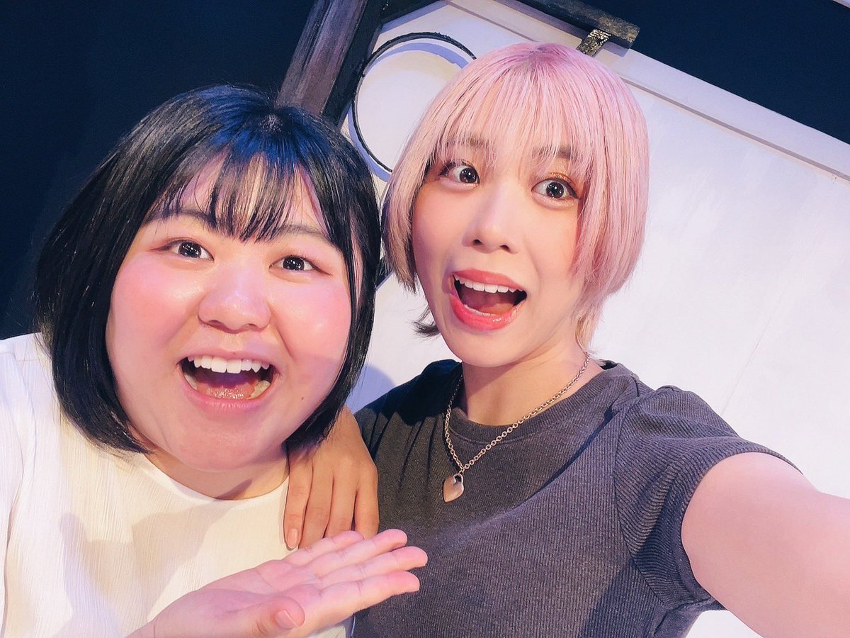 スラッシュ3公演目、ありがとうございました😊
毎度全身全霊で演じてます！！！
実に楽しい♡♡

同じシーンがほとんどない幸介とダンス科2人！でも裏では仲良しなのー🤭

明日はついに千秋楽！
当日券あります！ぜひ😆😆
#音楽劇Ghostnote