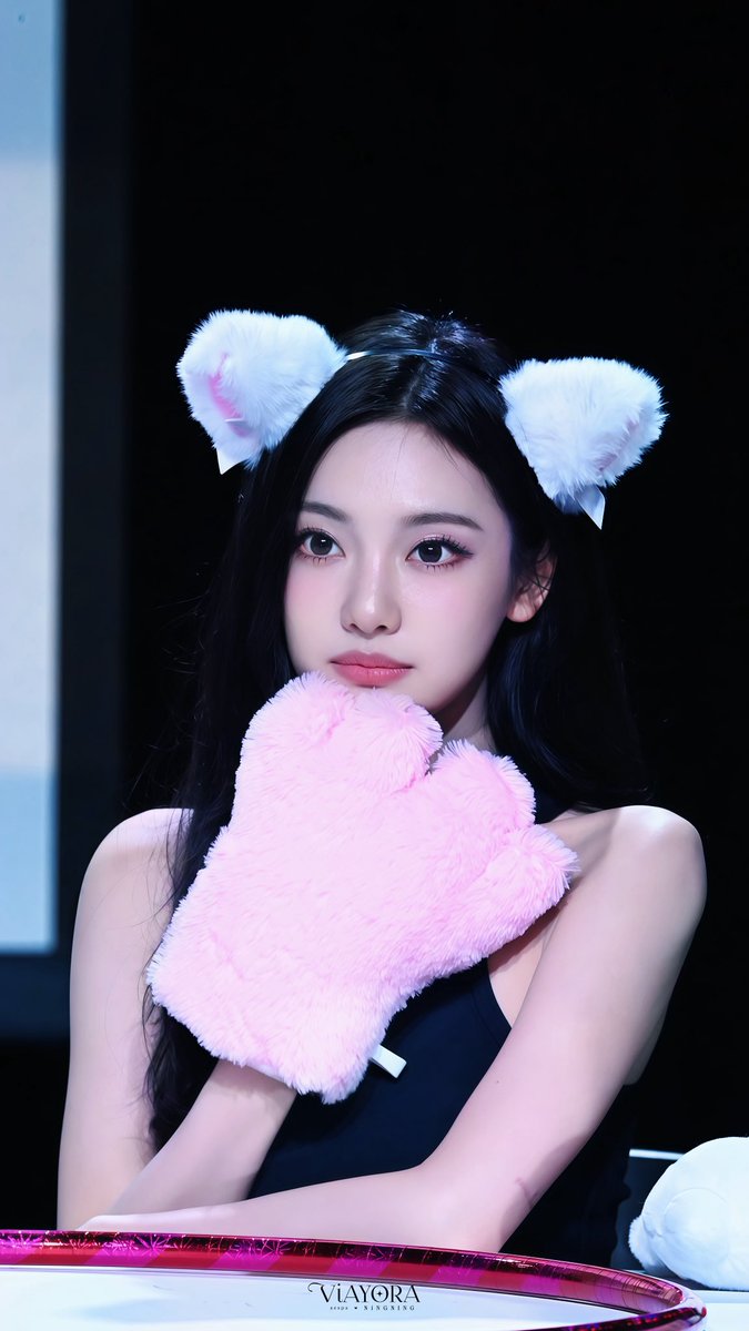 Viayora_N's tweet image. 250713 MS Fansign
🐱🥹🥺

#닝닝 #NINGNING  #宁艺卓 #에스파 #aespa #宁宁 #寧藝卓 #寧寧 #AESPA