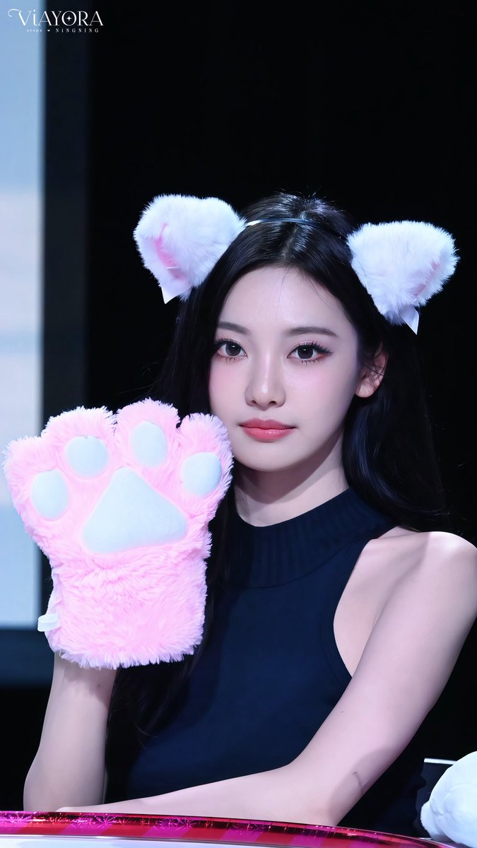 Viayora_N's tweet image. 250713 MS Fansign
🐱🥹🥺

#닝닝 #NINGNING  #宁艺卓 #에스파 #aespa #宁宁 #寧藝卓 #寧寧 #AESPA