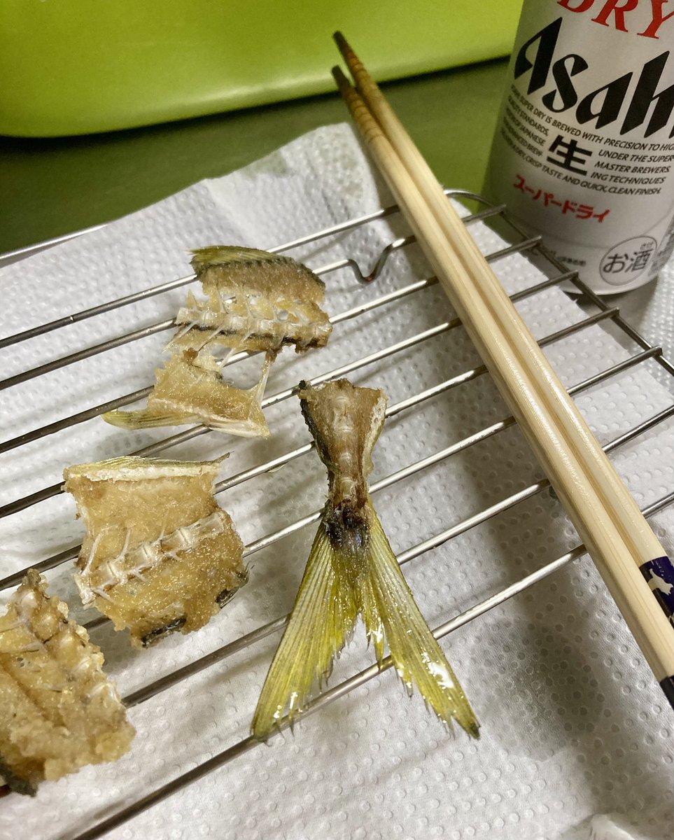 JSYのくじは100円と500円
夕飯準備中のお供はこいつにかぎる
親父も確か呑みながらつくってなぁ
