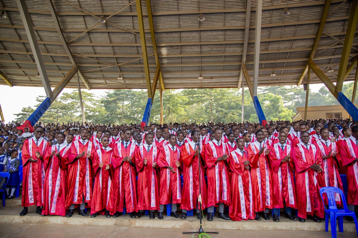 UMNamugongo's tweet image. Honoring our school's journey with a spirit - filled Mass, may God continue to guide and bless us all. #Namugongo@58