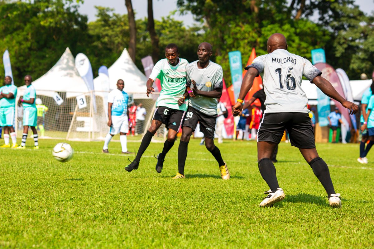 RotaryKiwatule's tweet image. Rotaract Club scores:
Rac Konge Lukuli 1-2 Rac Wakiso Central
Rac Kololo 5-0 Rac Kampala Mahaba
Rac King Ceaser 4-0 Kampala Maisha
Rac Cape Munyonyo 0-0 Rac Muyenga Tankhill
Rac Nangabo 1-0 Kampala Kibuli
#Rotary5Aside #RCKiwatule #RotaryEyamba