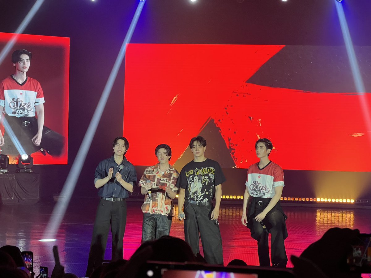 words arent enough how happy i am to see them in person 🥺 
 #TheHeartKillersFMinManila