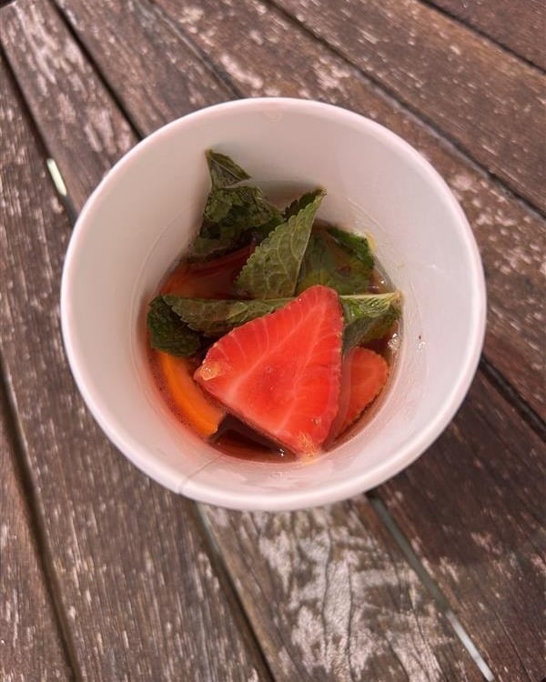 Sunshine, scones, and smiles at Cae Gaernedd! 

Our residents have been enjoying the recent sunshine with tasty treats and great company. 

How have you been enjoying the heatwave? Let us know below!🌞