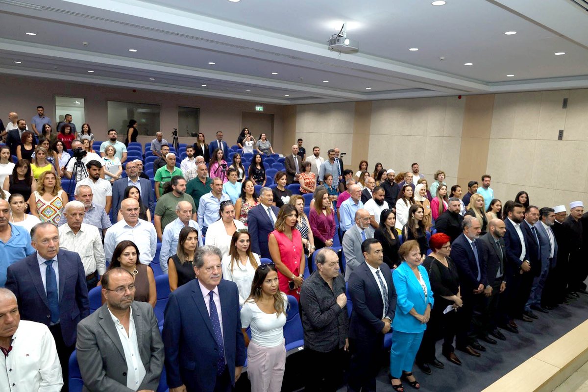 MoaLebanon's tweet image. في مؤتمر نظمته جامعة البلمند: دعوة إلى ترسيخ ثقافة المسؤولية المجتمعية لبناء مدن مستدامة وبيئة خضراء
#الزراعة_نبض_الأرض_والحياة
#وزارة_الزراعة
#وزير_الزراعة
صفحة وزارة الزراعة على فيسبوك:
facebook.com/MOALebanonOffi…
موقع وزارة الزراعة:
agriculture.gov.lb/Media/News/202…