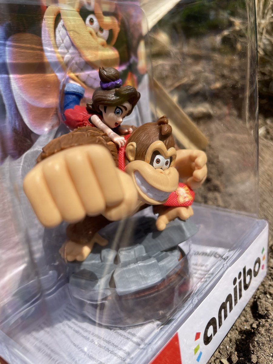 SammiiSwitch's tweet photo. Ist wirklich ein schรถner #amiibo! รber das Spiel brauchen wir gar nicht reden! Endlich wieder #DonkeyKong in 3D!
#NintendoSwitch2 #DonkeyKongBananza
#DonkeyKongPauline
Den #DKRap denkt ihr euch! https://t.co/lHbstROwF1