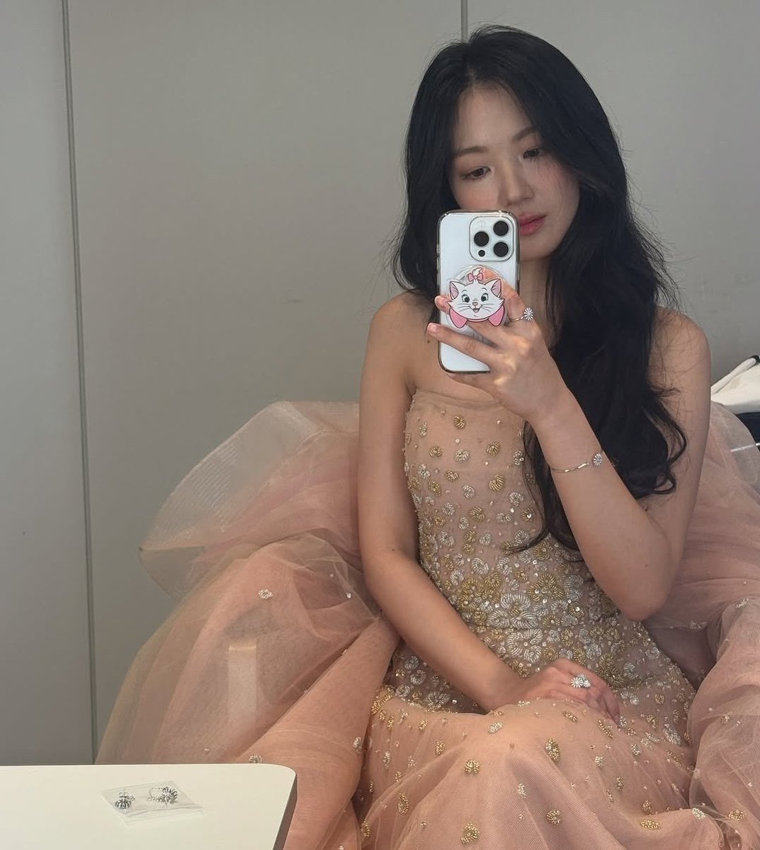 myhyeppyoon's tweet image. 250505 hyeyoon lives in my head rent-free. she was absolutely breathtaking