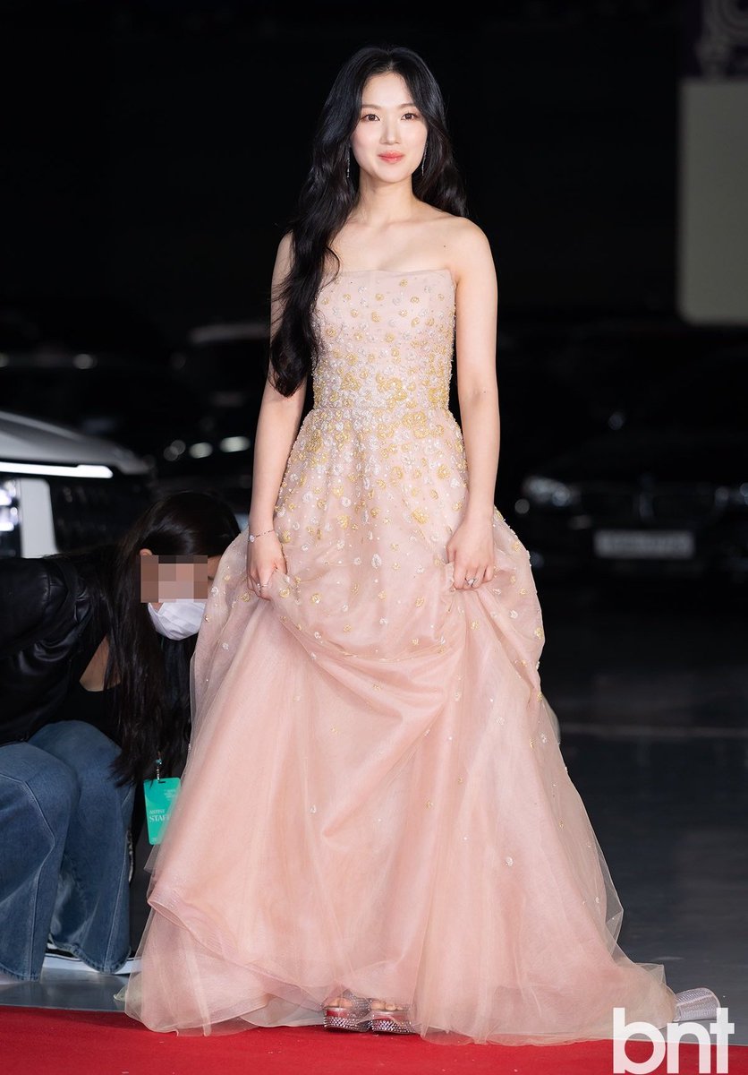 myhyeppyoon's tweet image. 250505 hyeyoon lives in my head rent-free. she was absolutely breathtaking