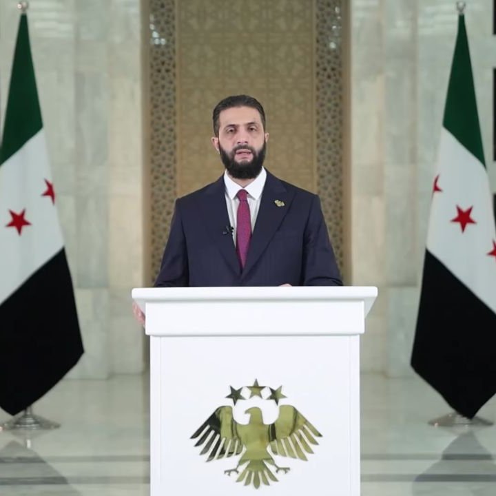 GeographyMuslim's tweet image. Suriye Cumhurbaşkanı Ahmet Şara:
- ABD’nin Suriye’nin yanında durarak üstlendiği rolü memnuniyetle karşılıyoruz.
- Dürziler, Suriye’nin toplumsal dokusunun ayrılmaz bir parçasıdır; onların dışlanması, ülkenin istikrarına doğrudan tehdittir.